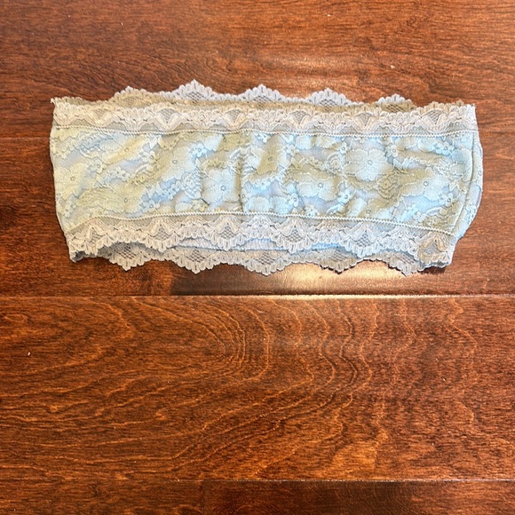Kimchi Blue Lace Bandeau - Picture 2 of 4
